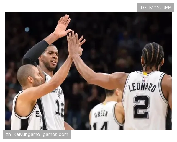 冠军球队球员家庭探访活动：点燃社区温情的火焰